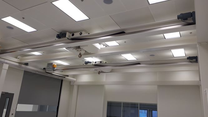 cleanroom crane ISO 6.jpg